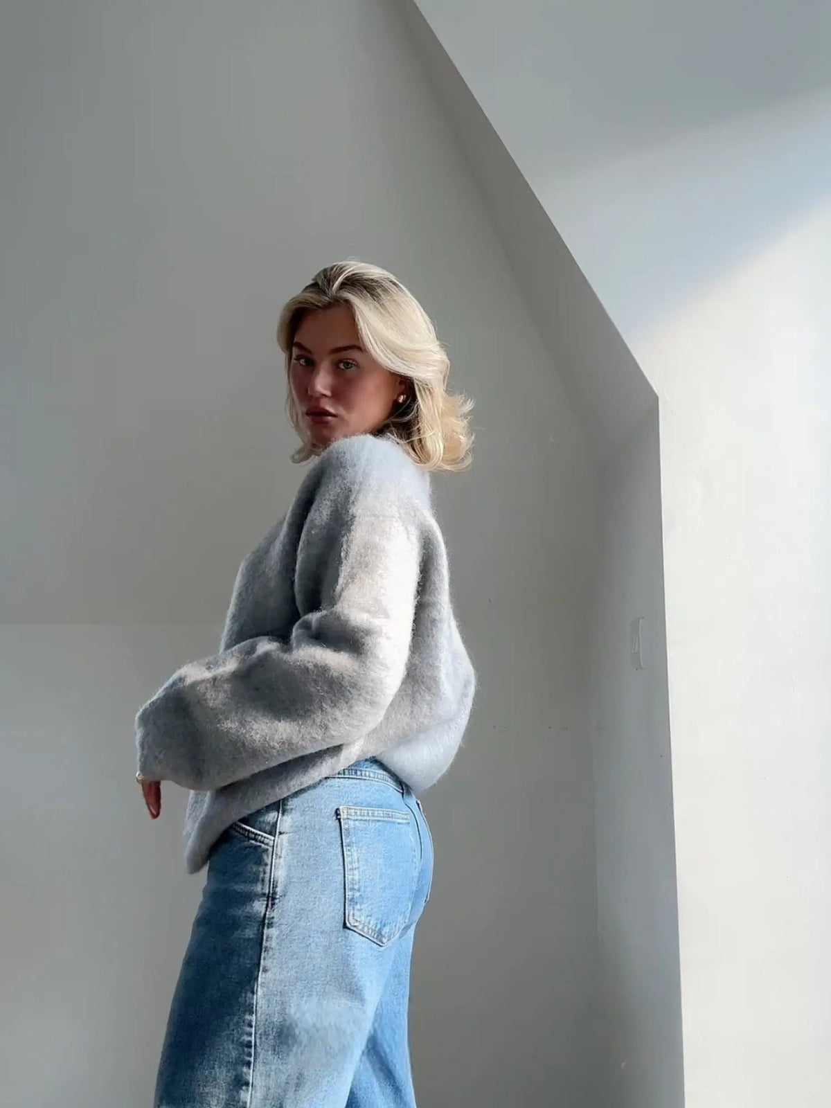 Damen Pullover in Flauschoptik mit weiten Ärmeln kurz