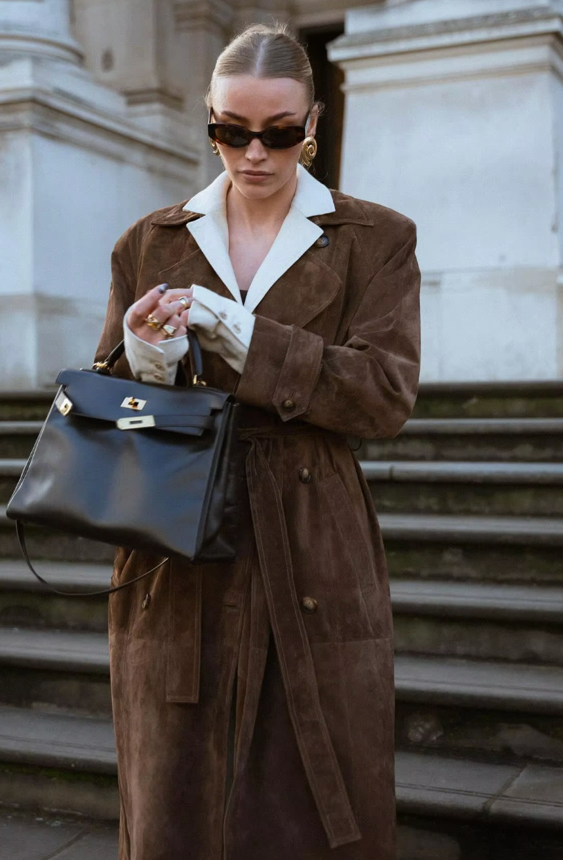 Damen Trenchcoat extralang in Wildlederoptik mit Gürtel