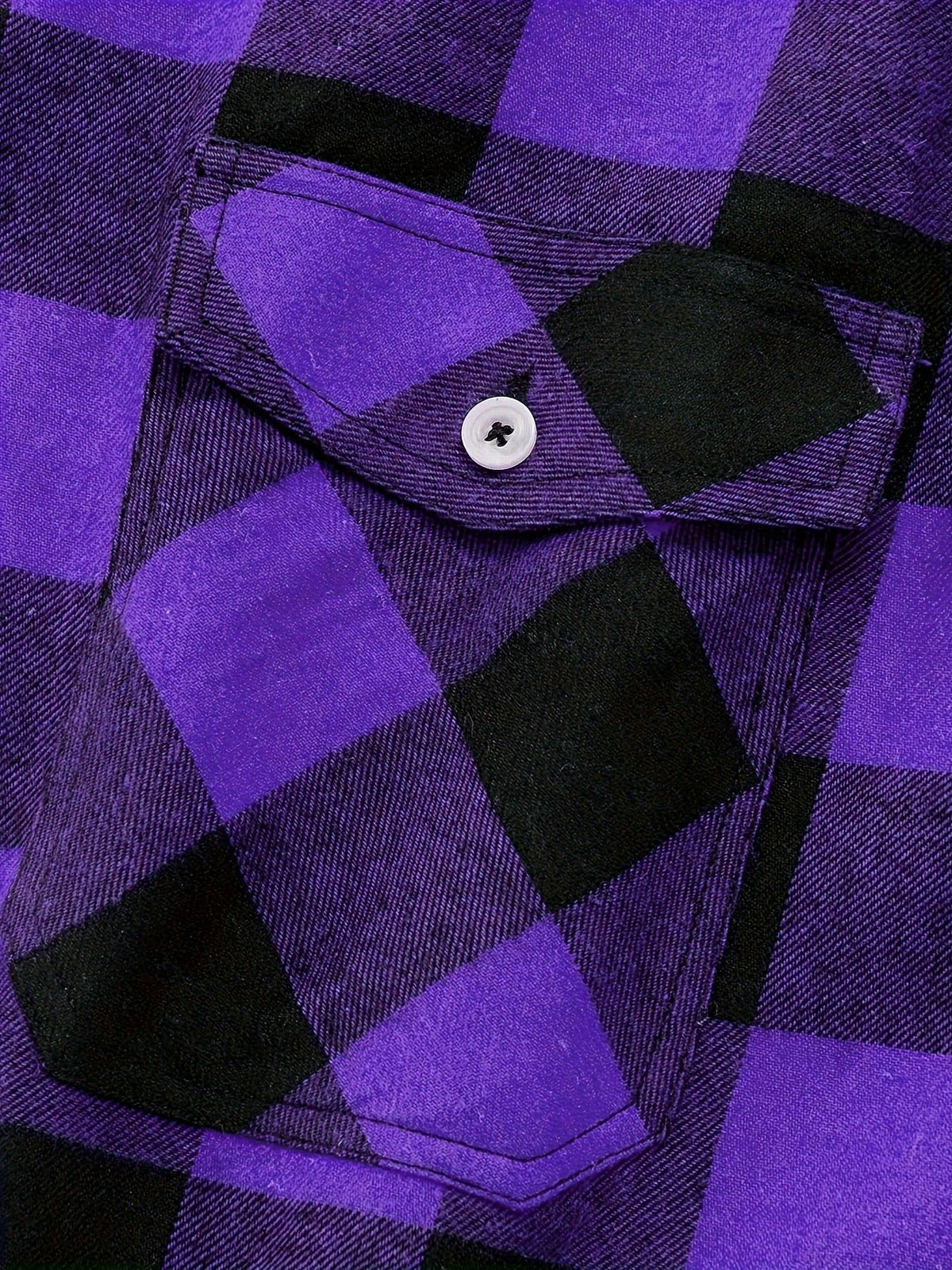 Herrenhemd mit Blockkaros und zwei geknöpften Brusttaschen - Dunkelviolett #Farbe_Dunkelviolett
