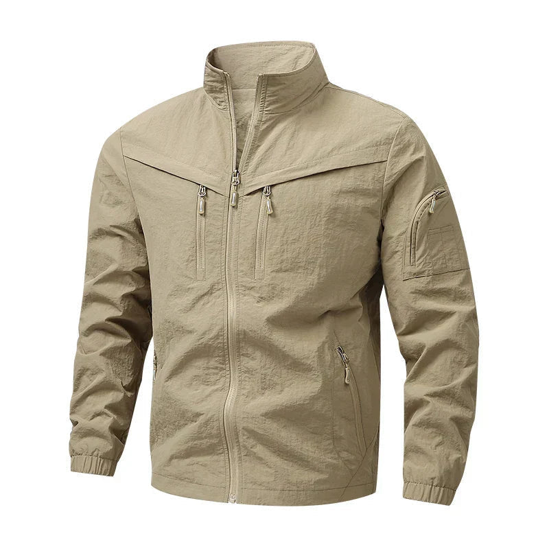 Übergangsjacke Herren mit Ziptaschen an Brust und Ärmel - Khaki #Farbe_Khaki