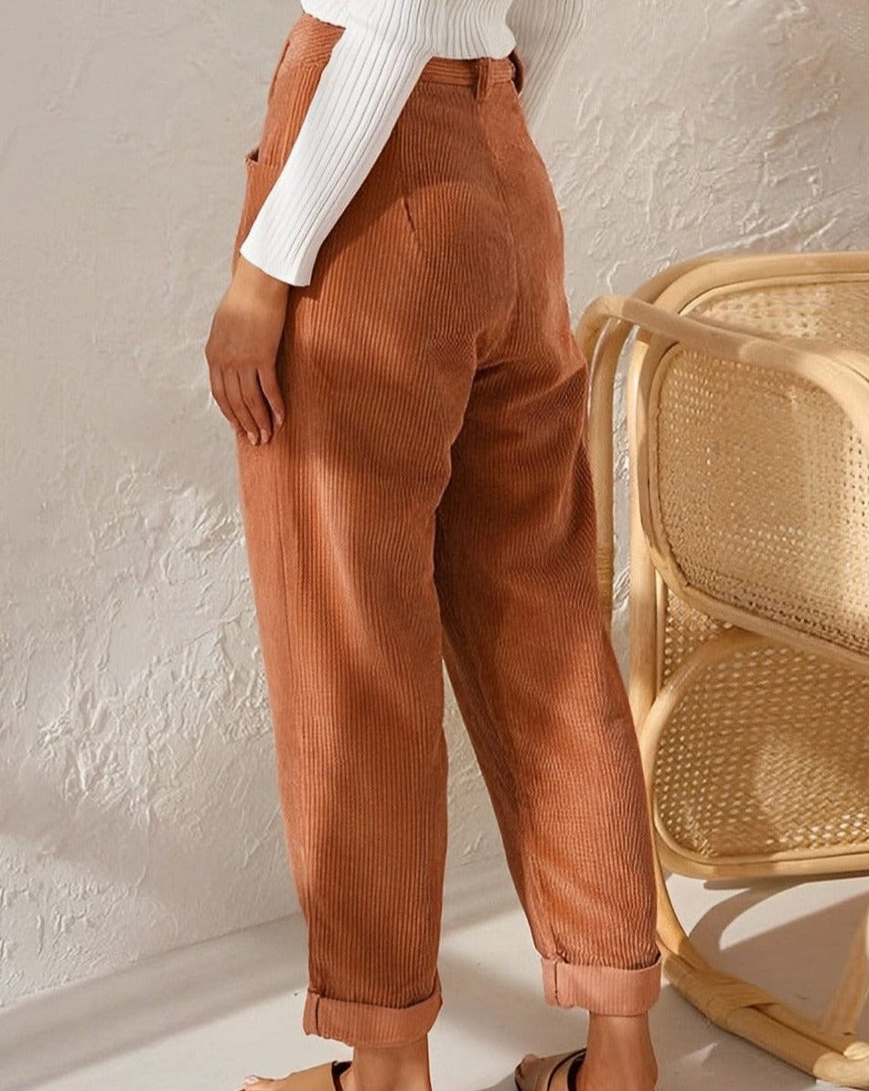 Damen Cordhose in Karottenform mit Bundfalten und Umschlag