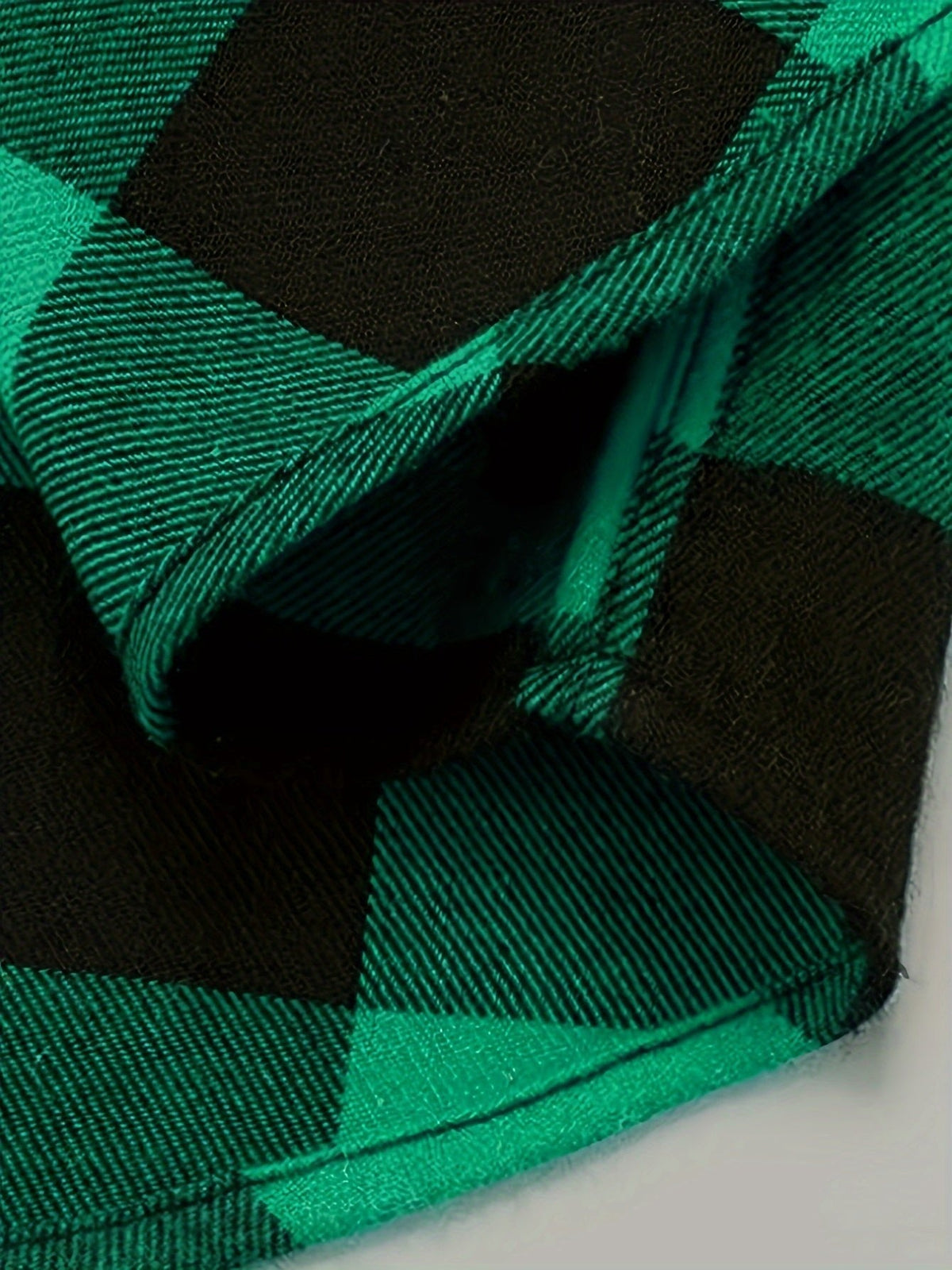 Herrenhemd mit Blockkaros und zwei geknöpften Brusttaschen - Dunkelgrün #Farbe_Dunkelgrün