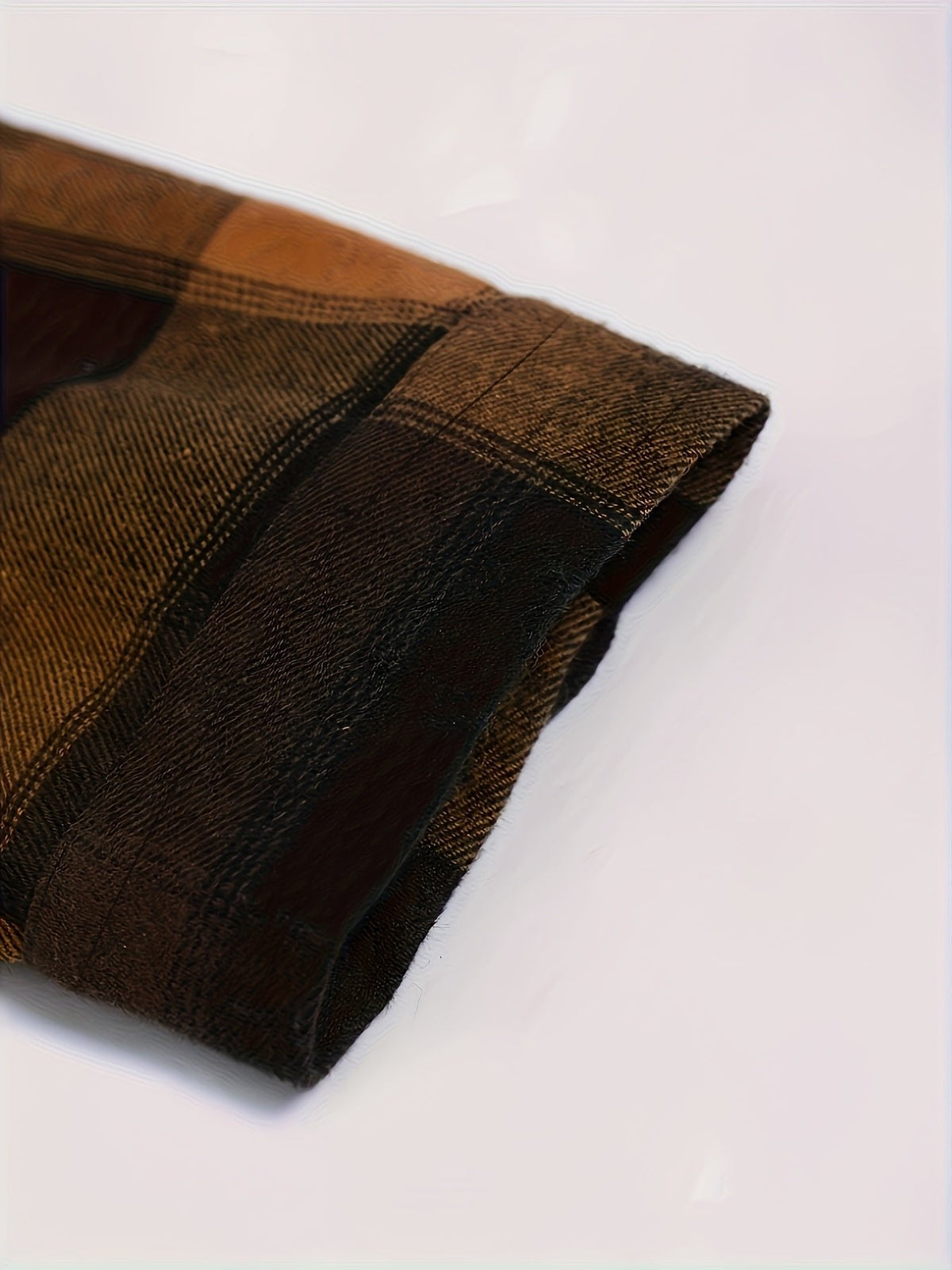 Herrenhemd mit karierten Ärmeln und Kontrastbrusttaschen - Braun #Farbe_Braun
