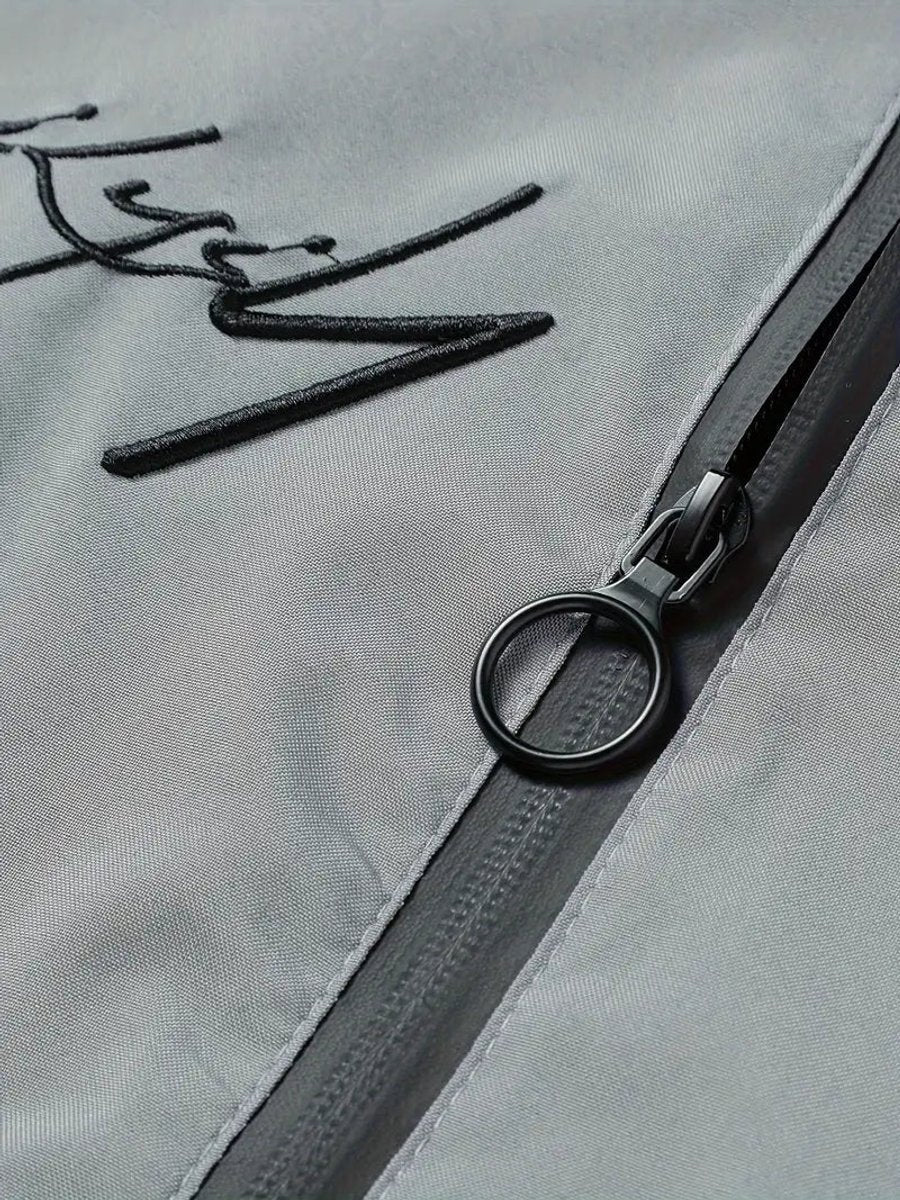 Übergangsjacke Herren mit Blousonkragen und Stickerei - Weltraumgrau #Farbe_Weltraumgrau